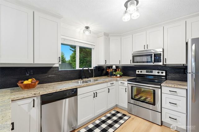 2111 93rd Drive SE, Lake Stevens, WA 98258