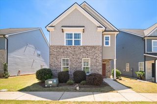 1214 Hawthorne Trail, Atlanta, GA 30344