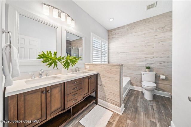 228 Abernathy Circle SE, Palm Bay, FL 32909