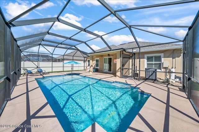 228 Abernathy Circle SE, Palm Bay, FL 32909