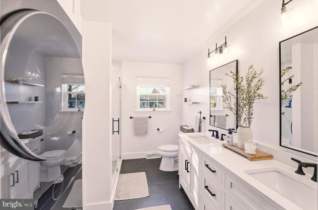 3220 CARBON ST, Whitehall, PA 18052