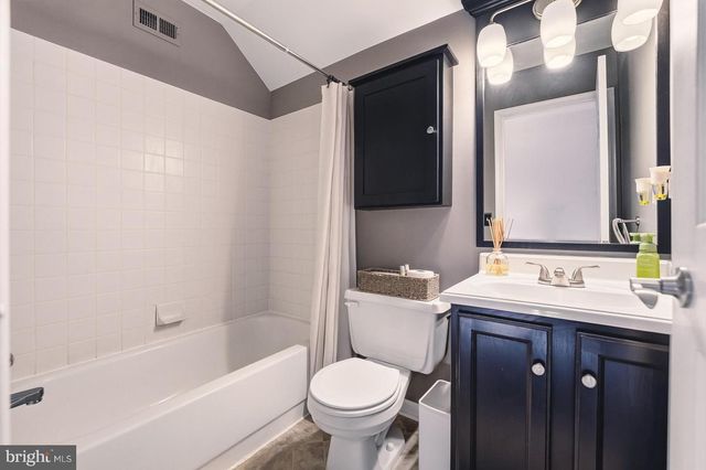 3220 CARBON ST, Whitehall, PA 18052