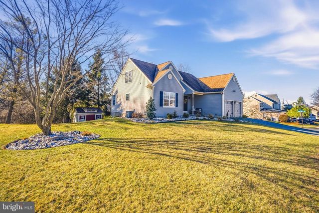 3220 CARBON ST, Whitehall, PA 18052