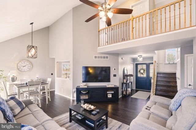 3220 CARBON ST, Whitehall, PA 18052