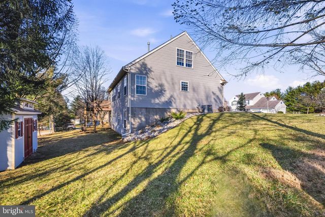 3220 CARBON ST, Whitehall, PA 18052