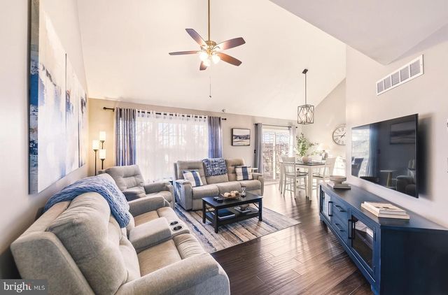 3220 CARBON ST, Whitehall, PA 18052