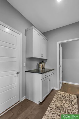 7930 Maxine Drive, Lincoln, NE 68516