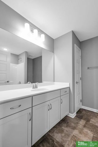 7930 Maxine Drive, Lincoln, NE 68516