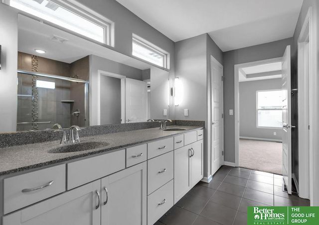 7930 Maxine Drive, Lincoln, NE 68516