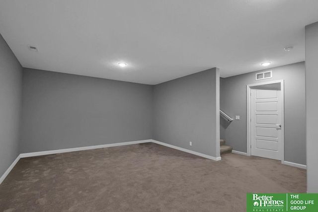 7930 Maxine Drive, Lincoln, NE 68516