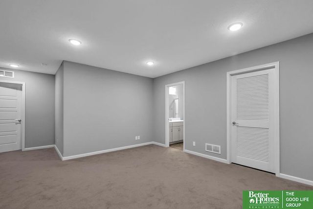 7930 Maxine Drive, Lincoln, NE 68516