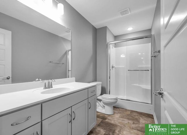 7930 Maxine Drive, Lincoln, NE 68516