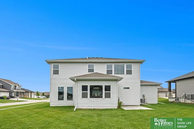 7930 Maxine Drive, Lincoln, NE 68516