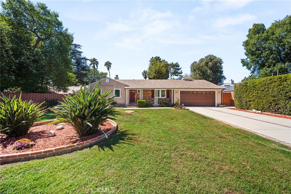 8847 White Oak Avenue, Sherwood Forest, CA 91325 — exterior