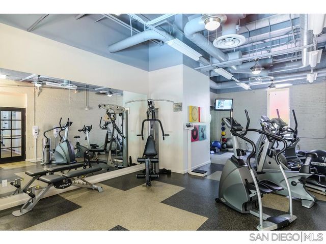 1431 Pacific Hwy 502, San Diego, CA 92101