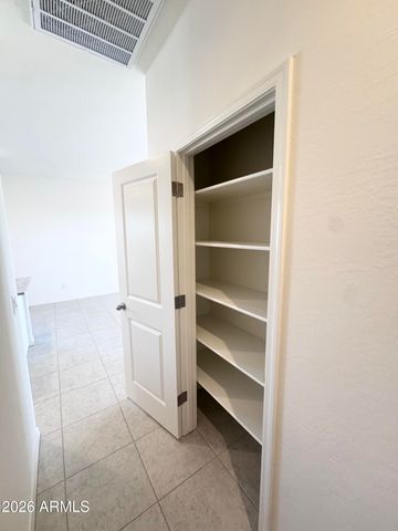 2470 E EQUINE Drive, San Tan Valley, AZ 85140