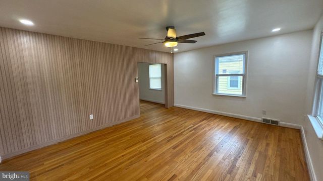 436 WESTSHIRE DR, Catonsville, MD 21228
