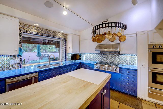 2850 N Santa Ynez Place, Tucson, AZ 85715