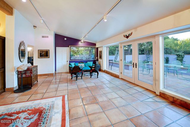 2850 N Santa Ynez Place, Tucson, AZ 85715