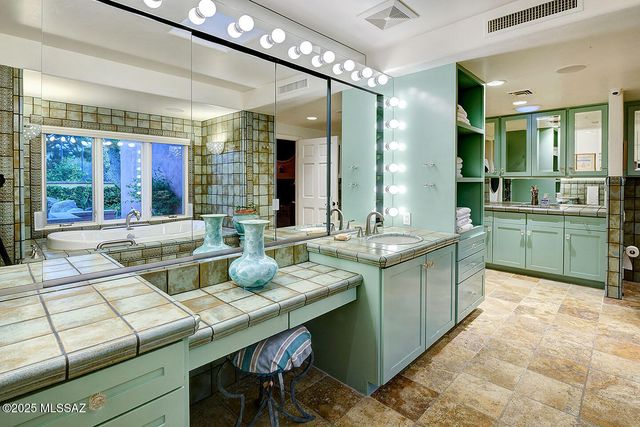 2850 N Santa Ynez Place, Tucson, AZ 85715