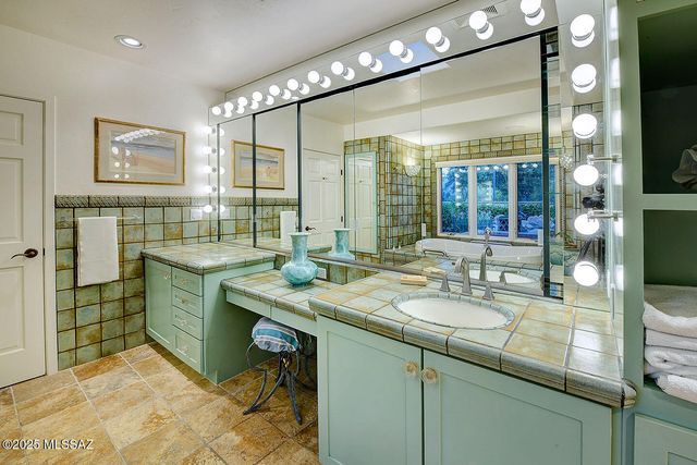 2850 N Santa Ynez Place, Tucson, AZ 85715