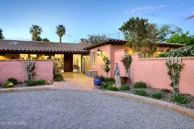 2850 N Santa Ynez Place, Tucson, AZ 85715