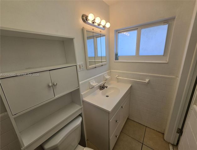 5225 NE 4th Ave 0, Oakland Park, FL 33334