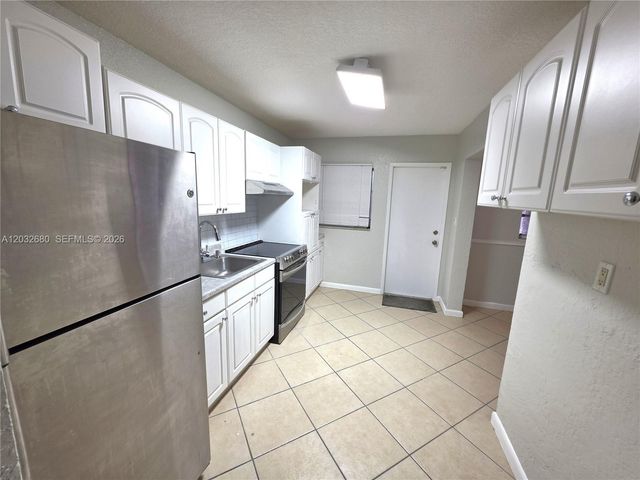 5225 NE 4th Ave 0, Oakland Park, FL 33334