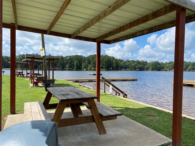 1460 Galahad Lp Road, Ivanhoe, TX 75979