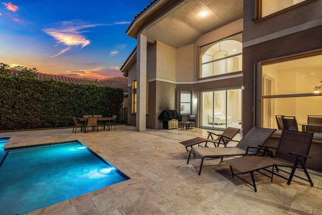 8203 Mariano Falls Lane, Boynton Beach, FL 33473