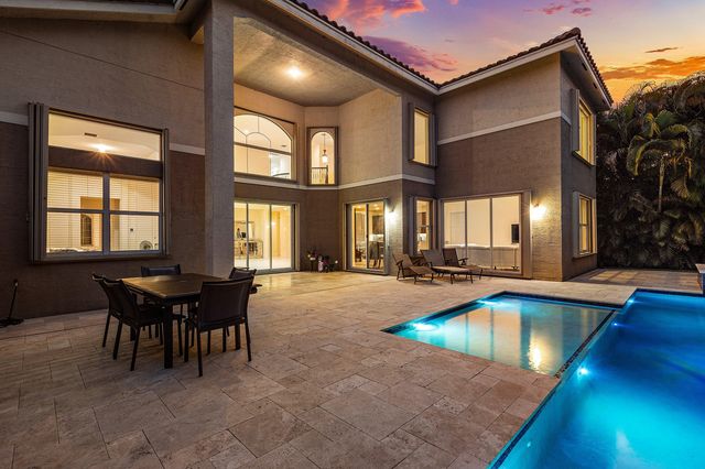 8203 Mariano Falls Lane, Boynton Beach, FL 33473