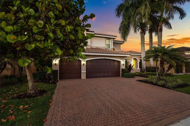8203 Mariano Falls Lane, Boynton Beach, FL 33473