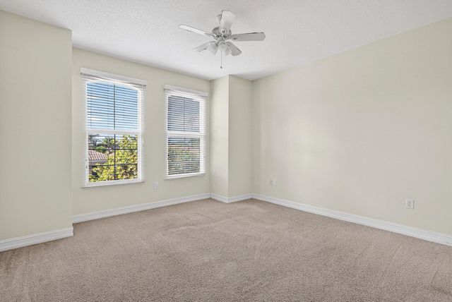 8203 Mariano Falls Lane, Boynton Beach, FL 33473