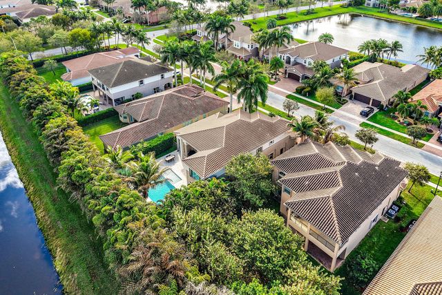 8203 Mariano Falls Lane, Boynton Beach, FL 33473