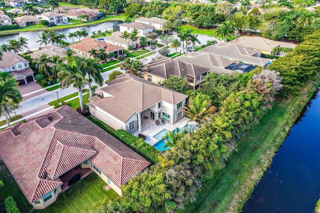 8203 Mariano Falls Lane, Boynton Beach, FL 33473