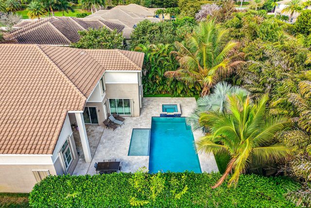 8203 Mariano Falls Lane, Boynton Beach, FL 33473