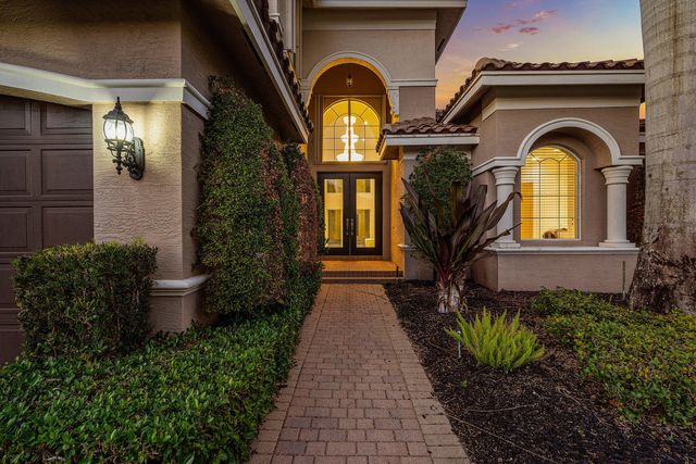 8203 Mariano Falls Lane, Boynton Beach, FL 33473