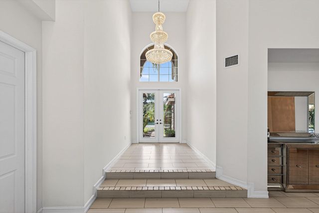 8203 Mariano Falls Lane, Boynton Beach, FL 33473