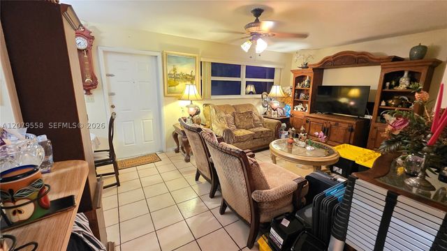 15619 SW 73rd Cir Ter 10-8, Miami, FL 33193