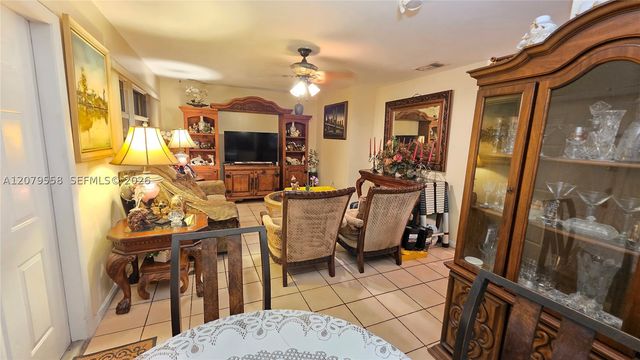 15619 SW 73rd Cir Ter 10-8, Miami, FL 33193