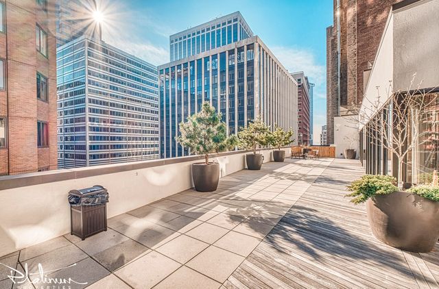 1 Wall Street Ct Apt 904, New York City, NY 10005