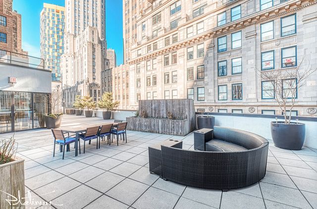 1 Wall Street Ct Apt 904, New York City, NY 10005