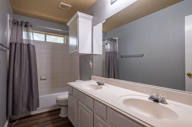 7000 Herman Jared Drive, North Richland Hills, TX 76182