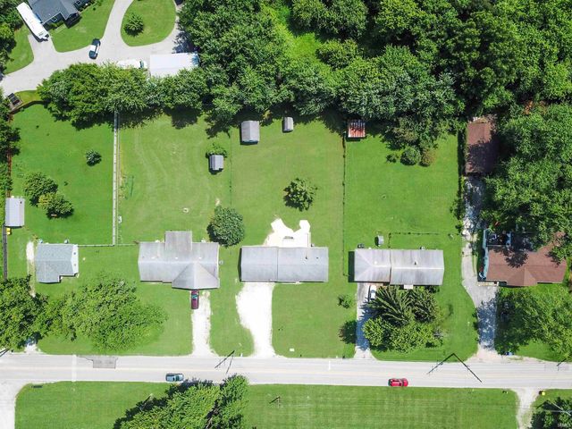 2724 N Smith Pike, Bloomington, IN 47404