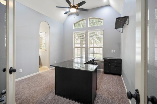 104 Camden Hills Drive, Montgomery, TX 77356