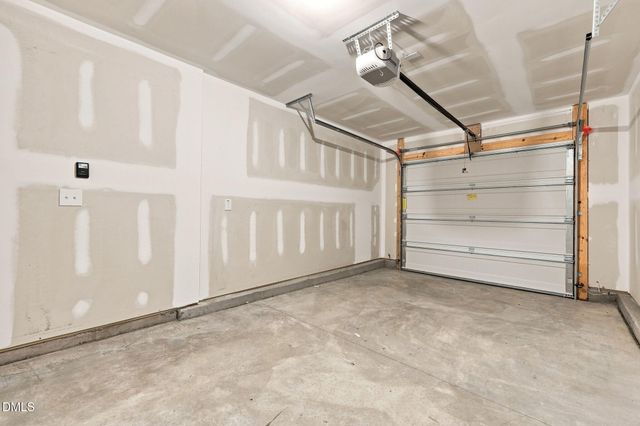 195 Bracknell Lane, Raeford, NC 28376