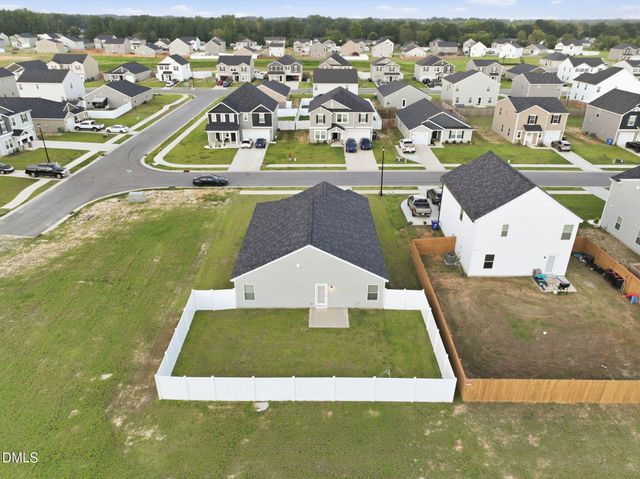 195 Bracknell Lane, Raeford, NC 28376