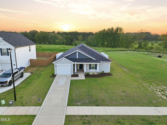 195 Bracknell Lane, Raeford, NC 28376