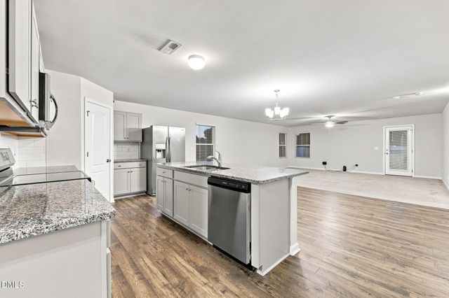 195 Bracknell Lane, Raeford, NC 28376