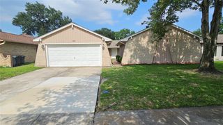 11226 Beauvoir Drive, Houston, TX 77065